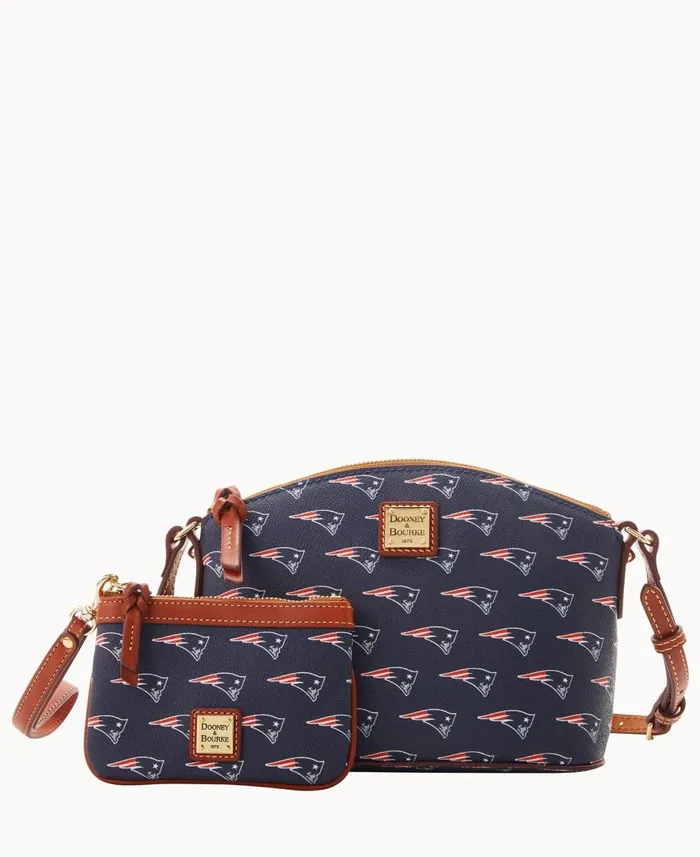Dooney and Bourke Crossbodies NFL Patriots Suki Crossbody Med Wristlet Patriots 8211 WomenMen Dooney and Bourke Crossbodies NFL Patriots Suki Crossbody Med Wristlet Patriots 8211 WomenMen