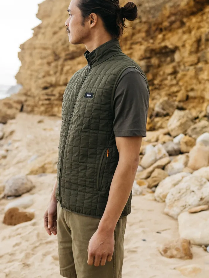 Finisterre Jackets and Coats Men Firecrest Insulated Vest Olive