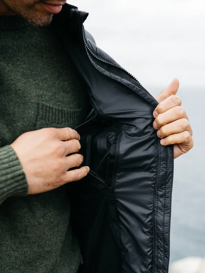 Finisterre Jackets and Coats Men Nimbus Insulated Vest Black
