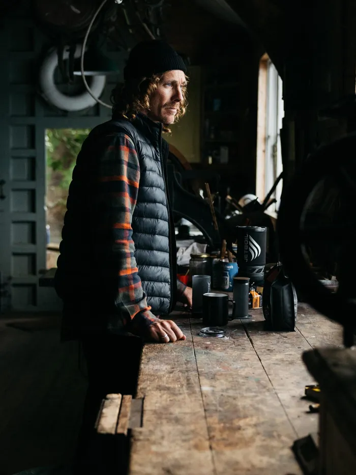 Finisterre Jackets and Coats Men Nimbus Insulated Vest Black