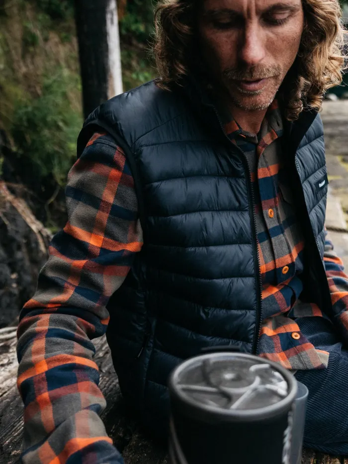 Finisterre Jackets and Coats Men Nimbus Insulated Vest Black