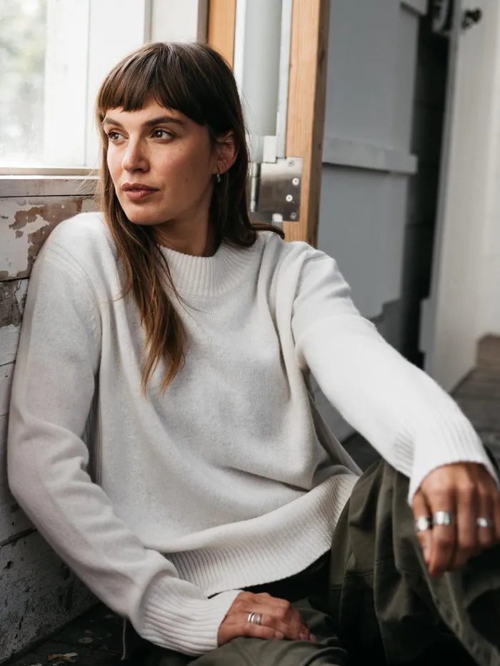 Finisterre Knitwear Women Cavan Ribbed Knit Sweater Ecru