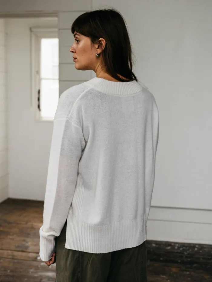 Finisterre Knitwear Women Cavan Ribbed Knit Sweater Ecru