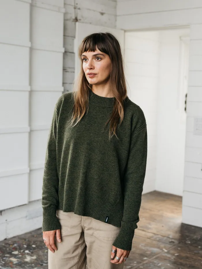 Finisterre Knitwear Women Cavan Ribbed Knit Sweater Olive
