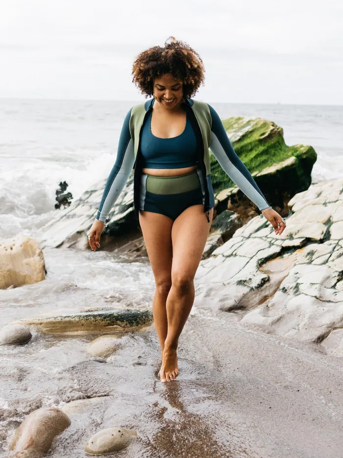 Finisterre Swimwear and Bikinis Women Nieuwland 2mm Yulex Long Sleeve Top Tealkhakiaqua