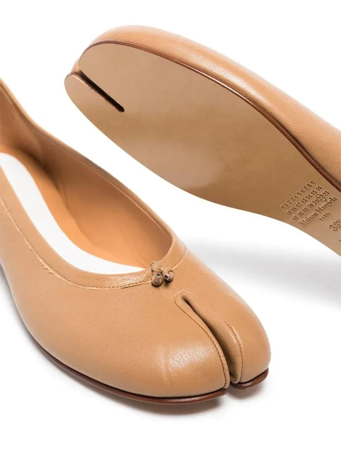 Henrik Vibskov Boutique Ballerina Tabi 8211 Cappuccino Women Shoes