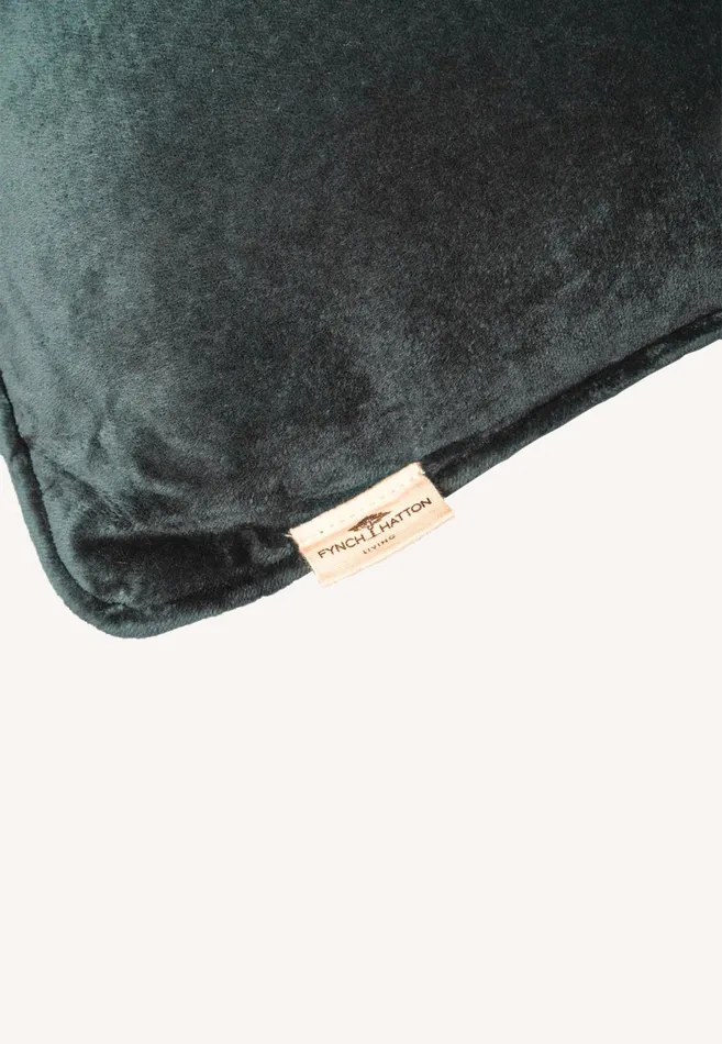 Home Accessories Living FYNCHHATTON Amani Velvet Pillow With Monochrome Piping Conifer
