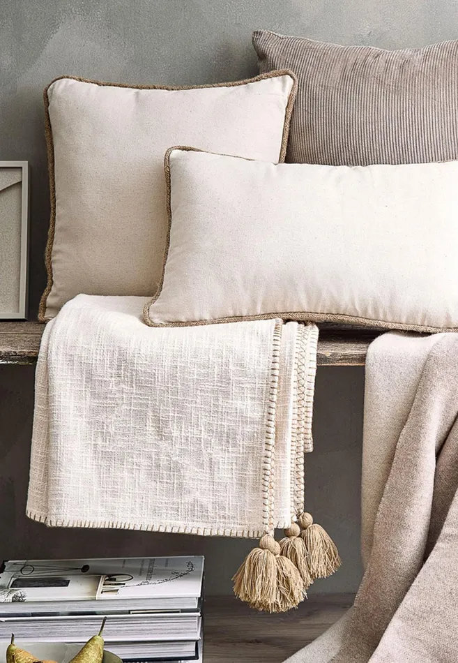 Home Accessories Living FYNCHHATTON Zola Daily Blanket With Tassels Offwhite