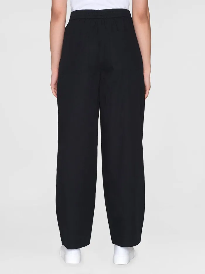 KnowledgeCotton Apparel Pants CHLOE Barrel Highrise Poplin Elastic Waistband Pants Black Jet 8211 Women KnowledgeCotton Apparel Pants CHLOE Barrel Highrise Poplin Elastic Waistband Pants Black Jet 8211 Women