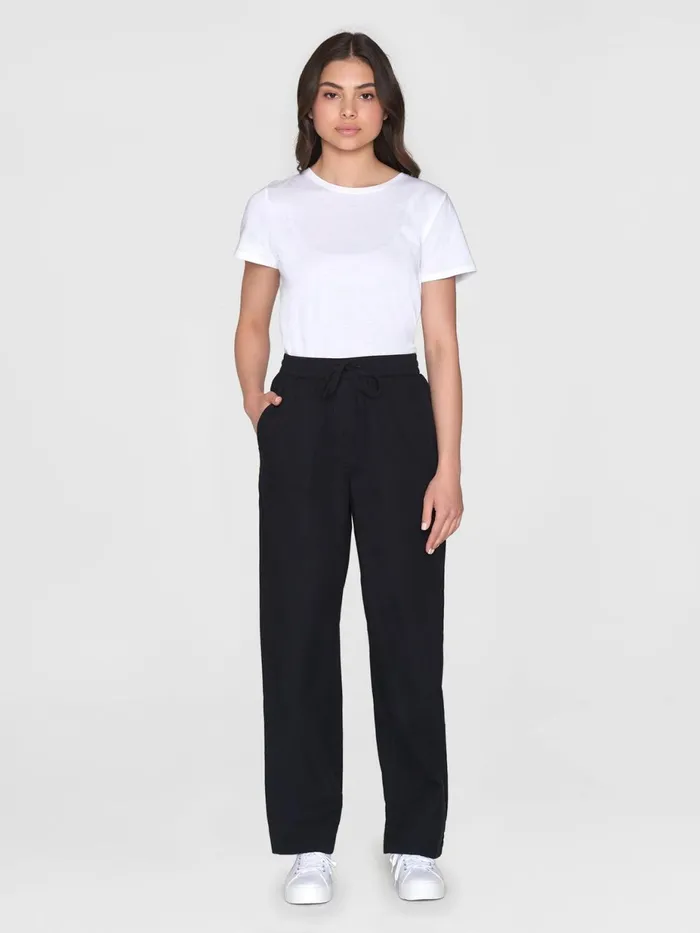 KnowledgeCotton Apparel Pants CHLOE Barrel Highrise Poplin Elastic Waistband Pants Black Jet 8211 Women KnowledgeCotton Apparel Pants CHLOE Barrel Highrise Poplin Elastic Waistband Pants Black Jet 8211 Women