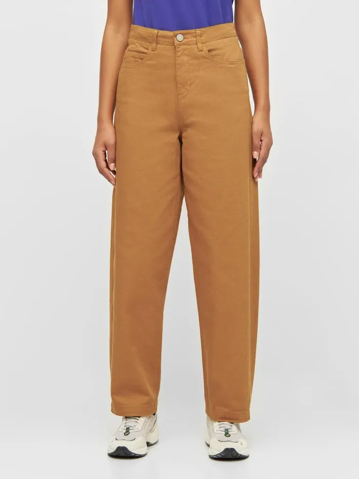 KnowledgeCotton Apparel Pants CHLOE Barrel Highrise Twill 5pocket Pants Brown Sugar 8211 Women KnowledgeCotton Apparel Pants CHLOE Barrel Highrise Twill 5pocket Pants Brown Sugar 8211 Women