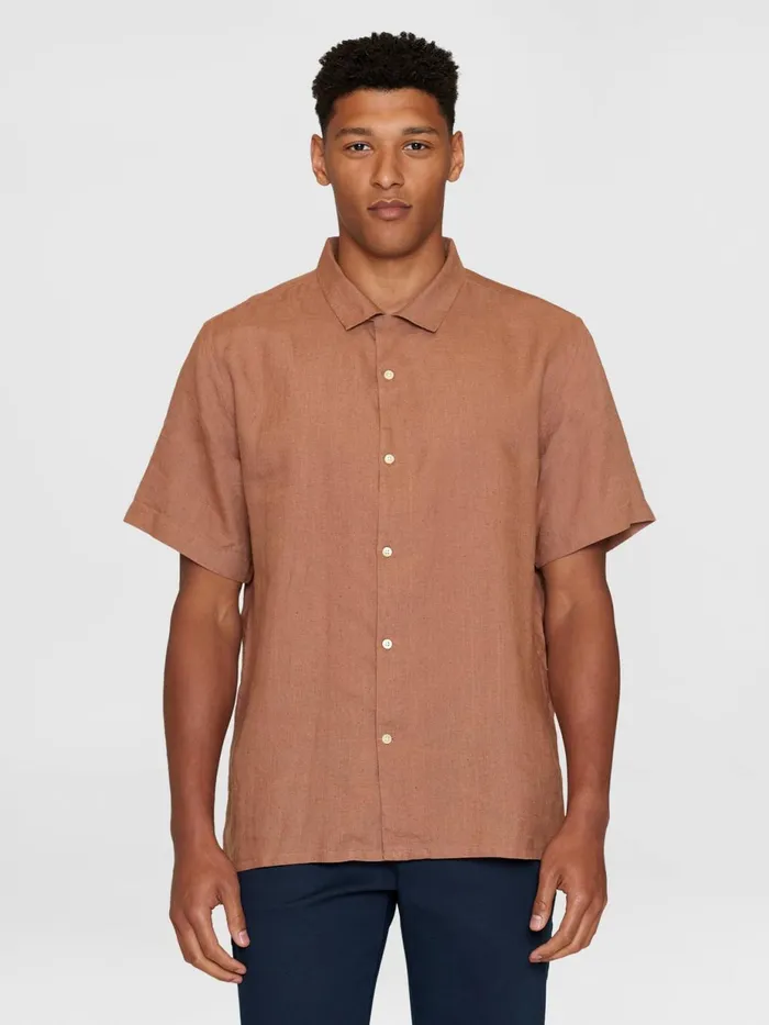 KnowledgeCotton Apparel Shirts Box Fit Short Sleeved Linen Shirt Chocolate Malt 8211 Men