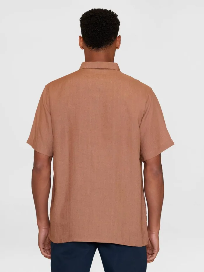 KnowledgeCotton Apparel Shirts Box Fit Short Sleeved Linen Shirt Chocolate Malt 8211 Men