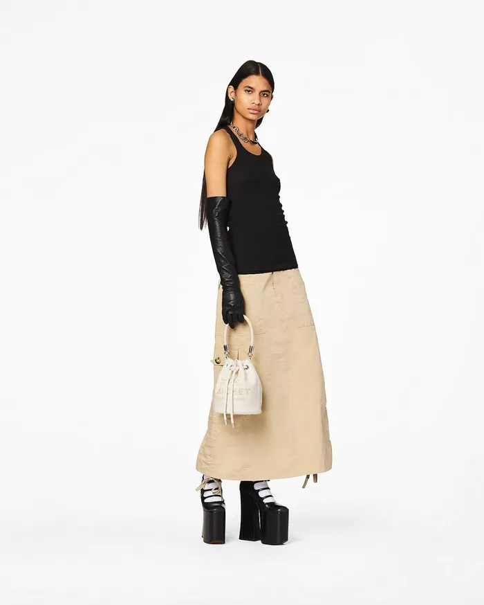 Marc Jacobs Crossbody Bags The Leather Bucket Bag Cottonsilver 8211 Women