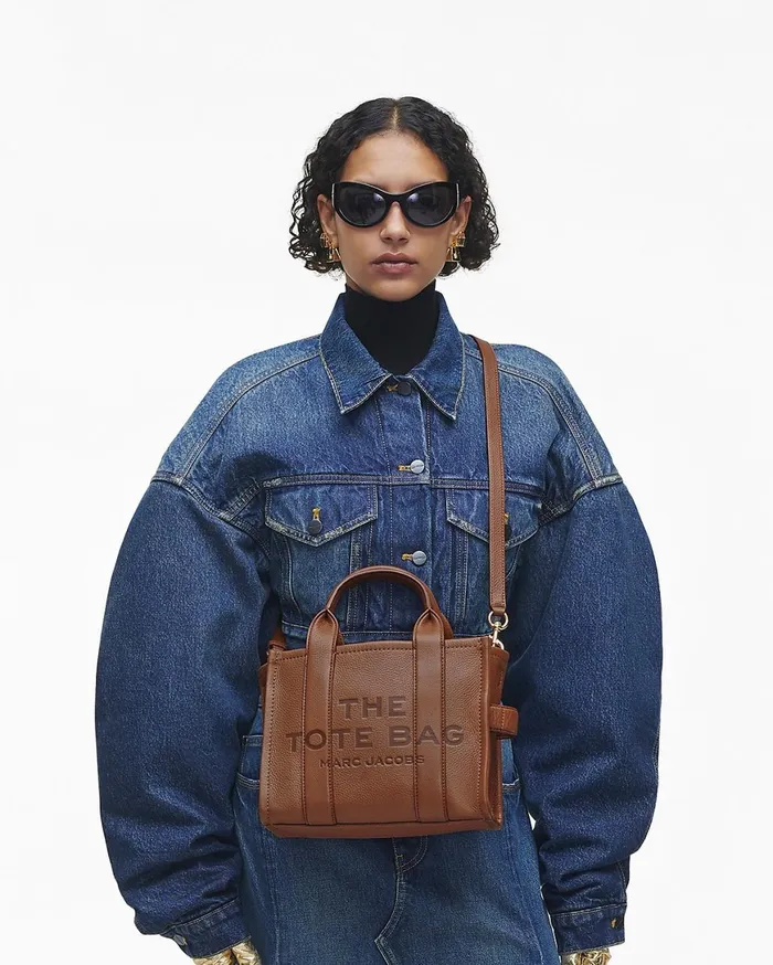 Marc Jacobs The Tote Bag The Leather Small Tote Bag Argan Oil 8211 Women