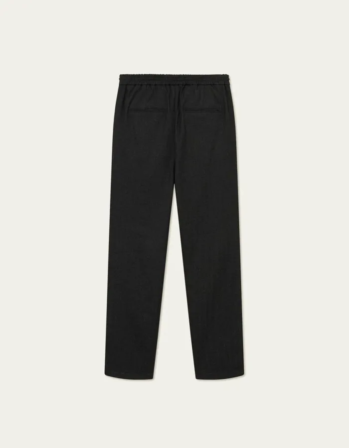 Men Como Herringbone Tapered Drawstring Pants 8211 CharcoalGrey Melange Les Deux Pants
