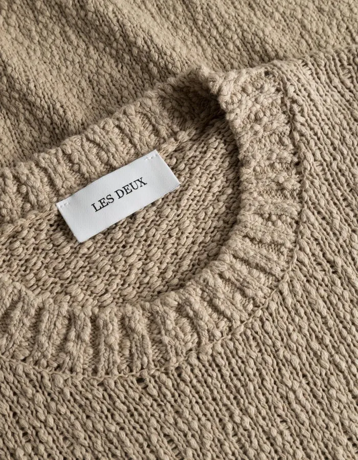 Men Errol Cotton Roundneck 8211 Light Desert Sand Les Deux Knitwear