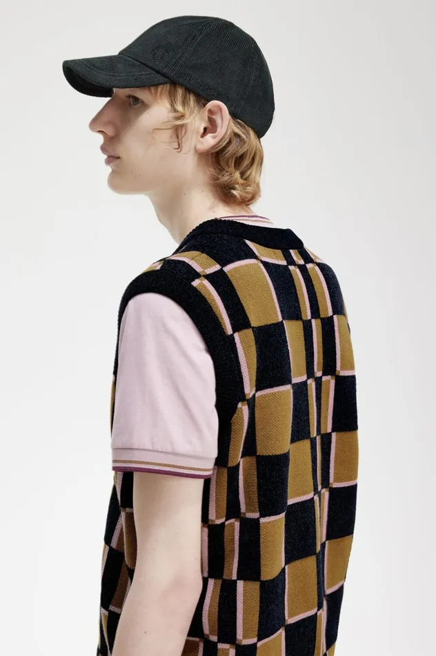 Men Glitch Chequerboard Tank Shaded Stonenavy Fred Perry Knitwear