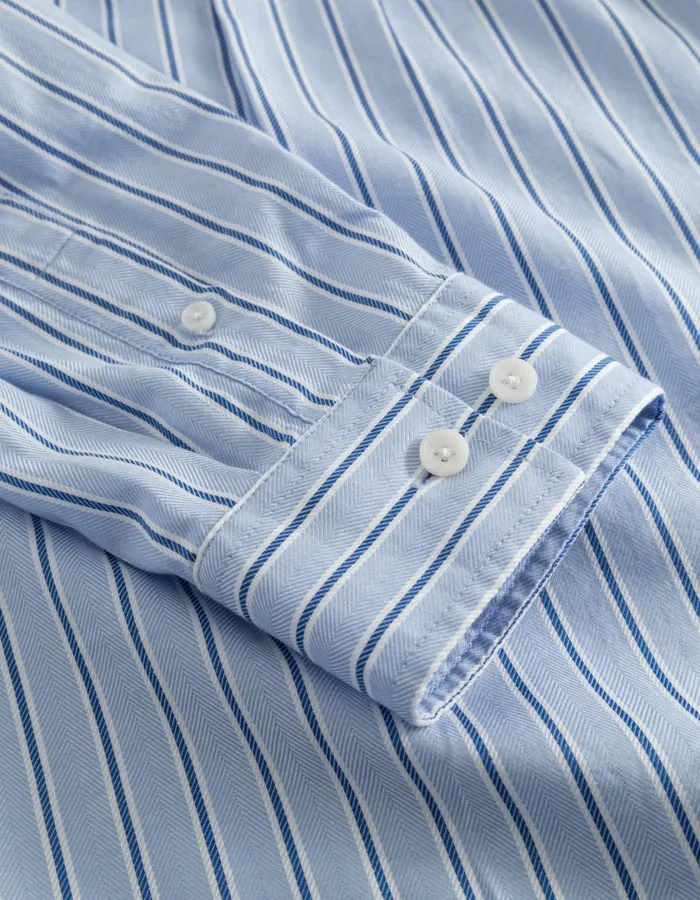 Men Kolton Herringbone Poplin Shirt 8211 WhiteBel Air Blue Les Deux ShirtsOvershirts