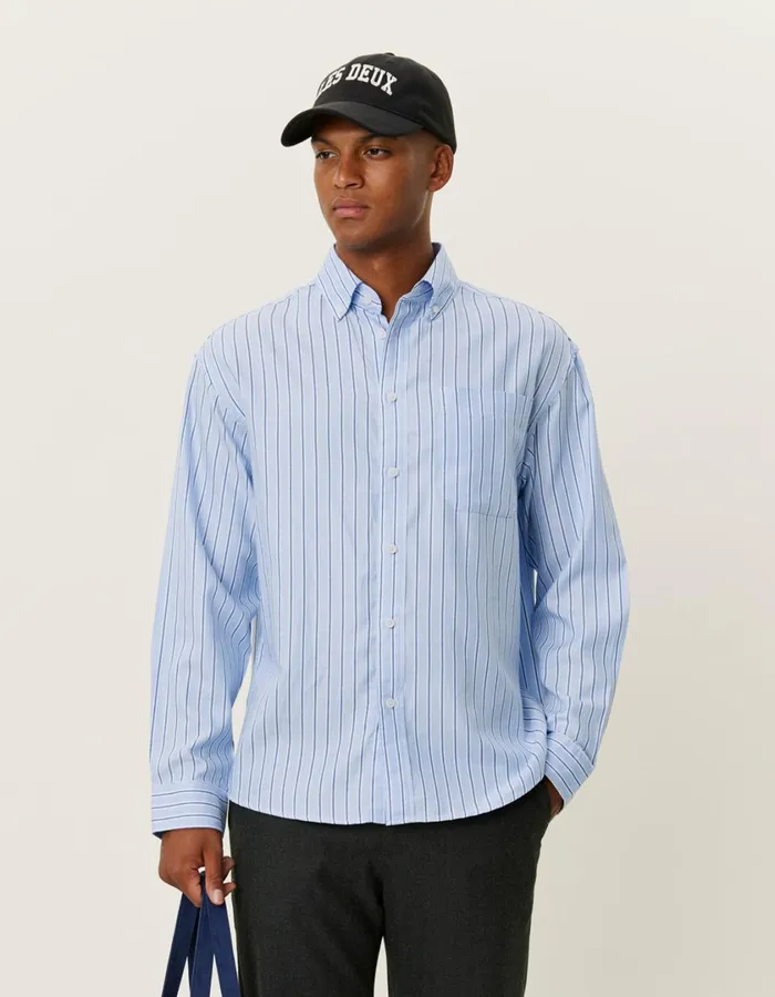 Men Kolton Herringbone Poplin Shirt 8211 WhiteBel Air Blue Les Deux ShirtsOvershirts