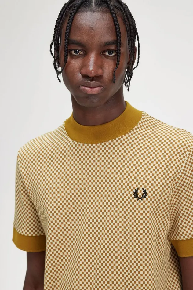 Men Micro Chequerboard TShirt Oatmealdark Caramel Fred Perry TShirts