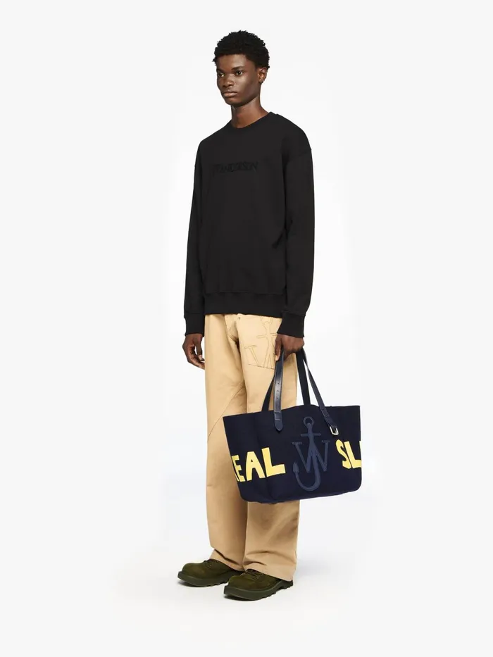 Men Sweatshirts and Hoodies JW Anderson LOGO EMBROIDERY SWEATSHIRT Black Men Sweatshirts and Hoodies JW Anderson LOGO EMBROIDERY SWEATSHIRT Black