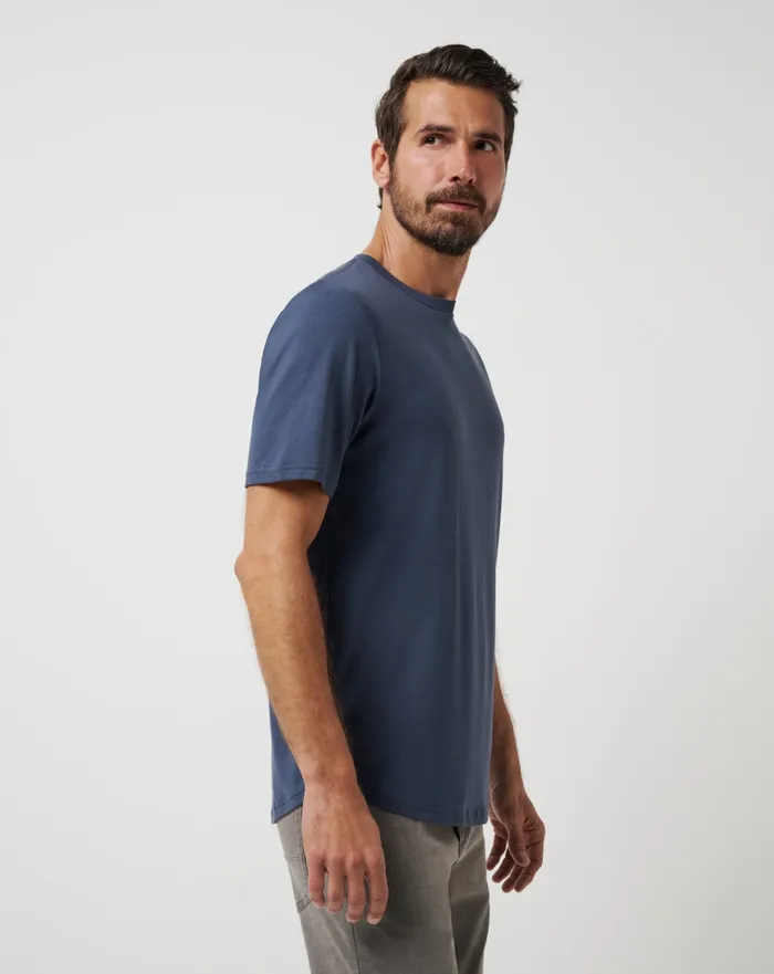Men Tees TravisMathew CLOUD CREW TEE Blue Nights
