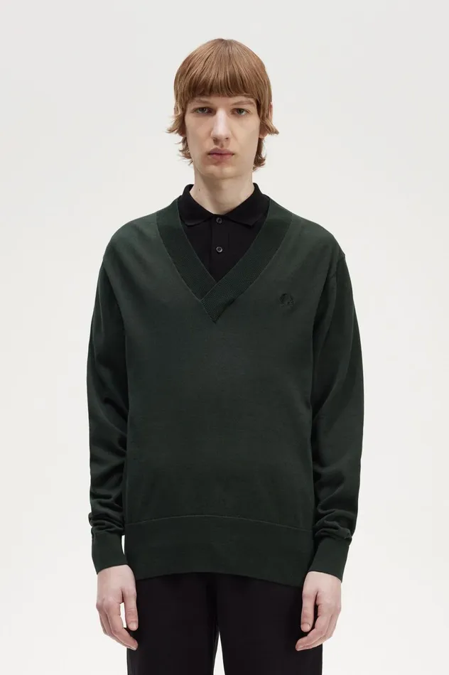 Men VNeck Jumper Night Green Fred Perry Knitwear