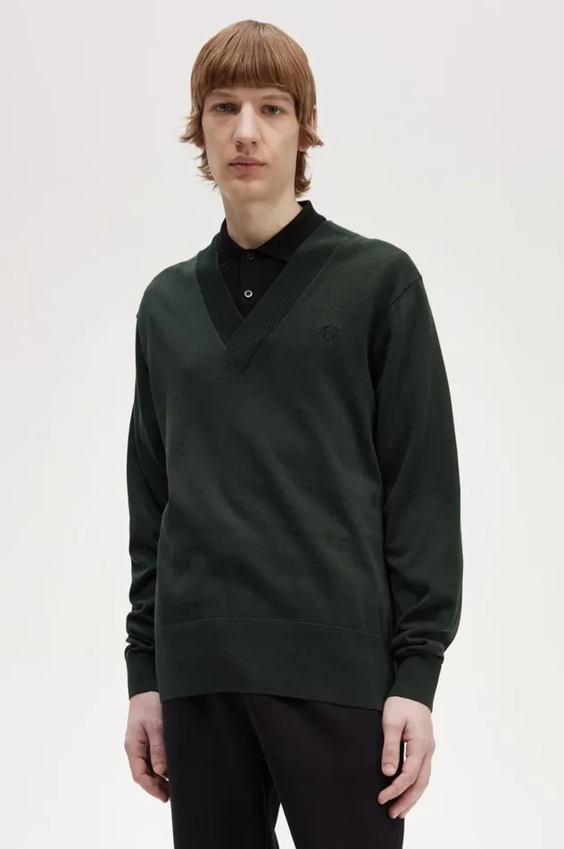 Men VNeck Jumper Night Green Fred Perry Knitwear