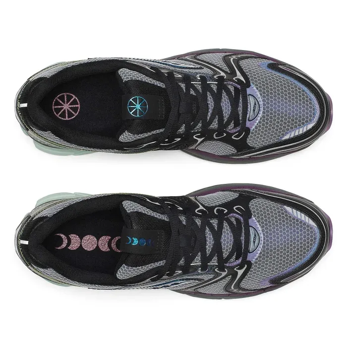 ProGrid Triumph 4 Winter Solstice Navy Holographic MenWomen Lifestyle Saucony