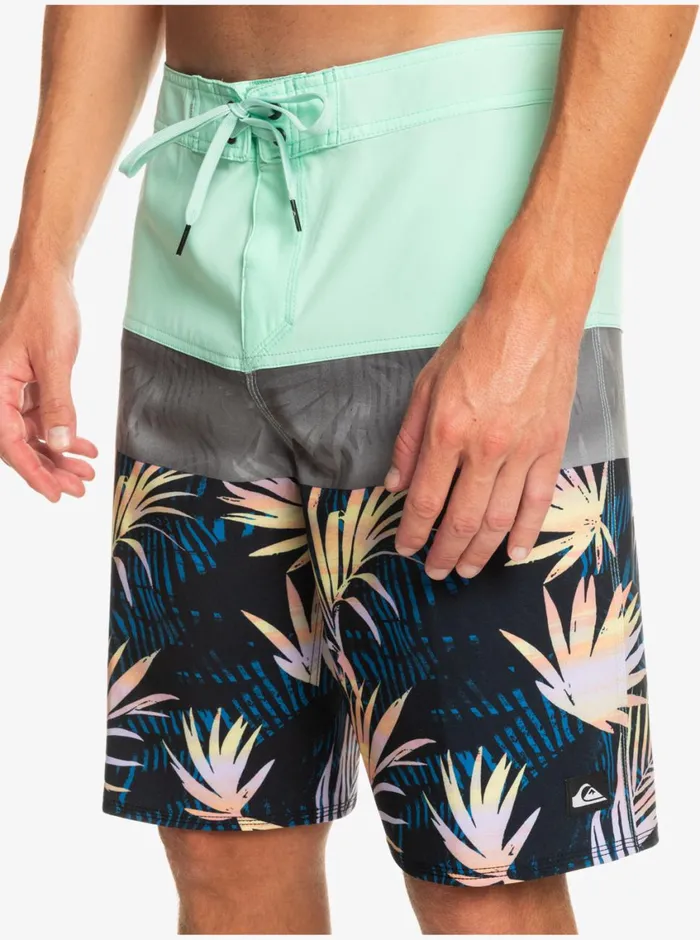 Quiksilver Surfsilk Panel 20034 Boardshorts Beach Glass Mens Shorts and Amphibians Quiksilver Surfsilk Panel 20034 Boardshorts Beach Glass Mens Shorts and Amphibians