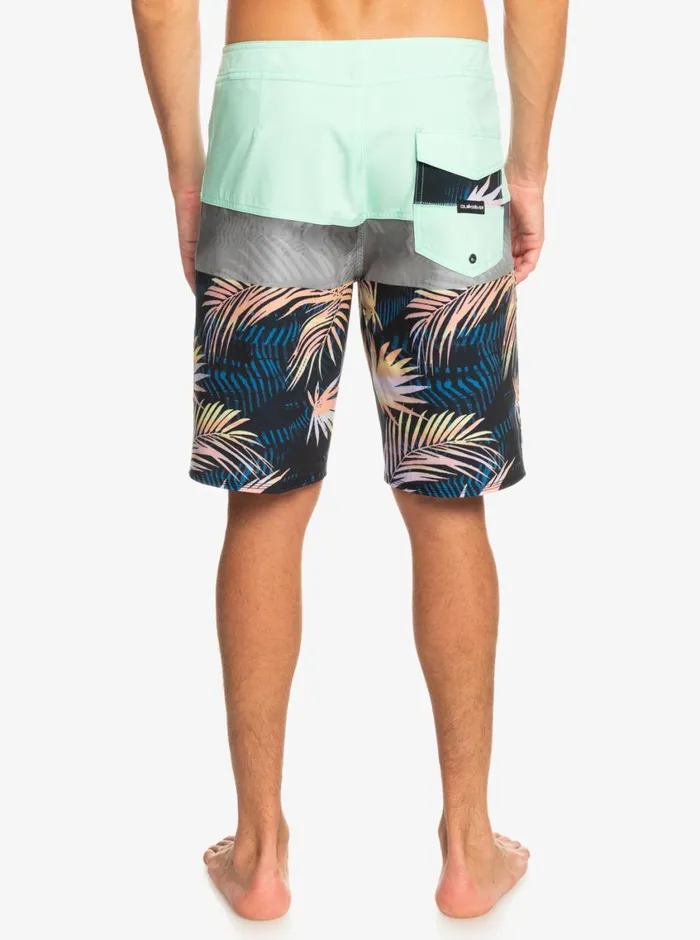Quiksilver Surfsilk Panel 20034 Boardshorts Beach Glass Mens Shorts and Amphibians Quiksilver Surfsilk Panel 20034 Boardshorts Beach Glass Mens Shorts and Amphibians