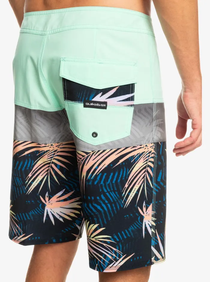 Quiksilver Surfsilk Panel 20034 Boardshorts Beach Glass Mens Shorts and Amphibians Quiksilver Surfsilk Panel 20034 Boardshorts Beach Glass Mens Shorts and Amphibians