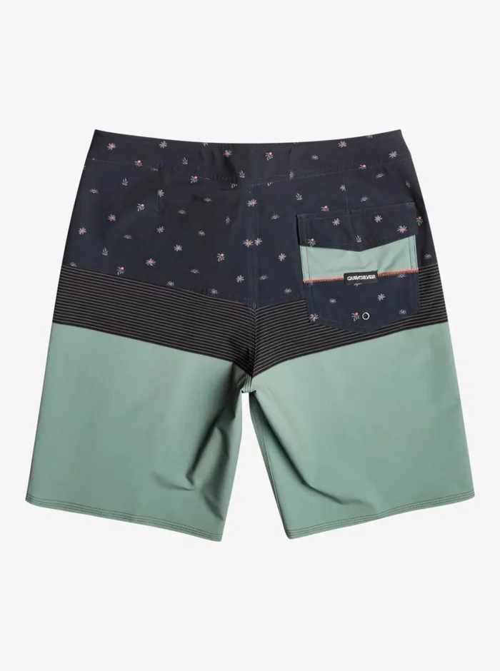 Quiksilver Surfsilk Panel 20034 Boardshorts Laurel Wreath Mens Shorts and Amphibians Quiksilver Surfsilk Panel 20034 Boardshorts Laurel Wreath Mens Shorts and Amphibians