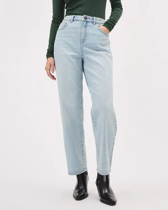 RWandCO Barrel Leg LightWash HighRise Barrel Jeans Light Wash 8211 Women RWandCO Barrel Leg LightWash HighRise Barrel Jeans Light Wash 8211 Women