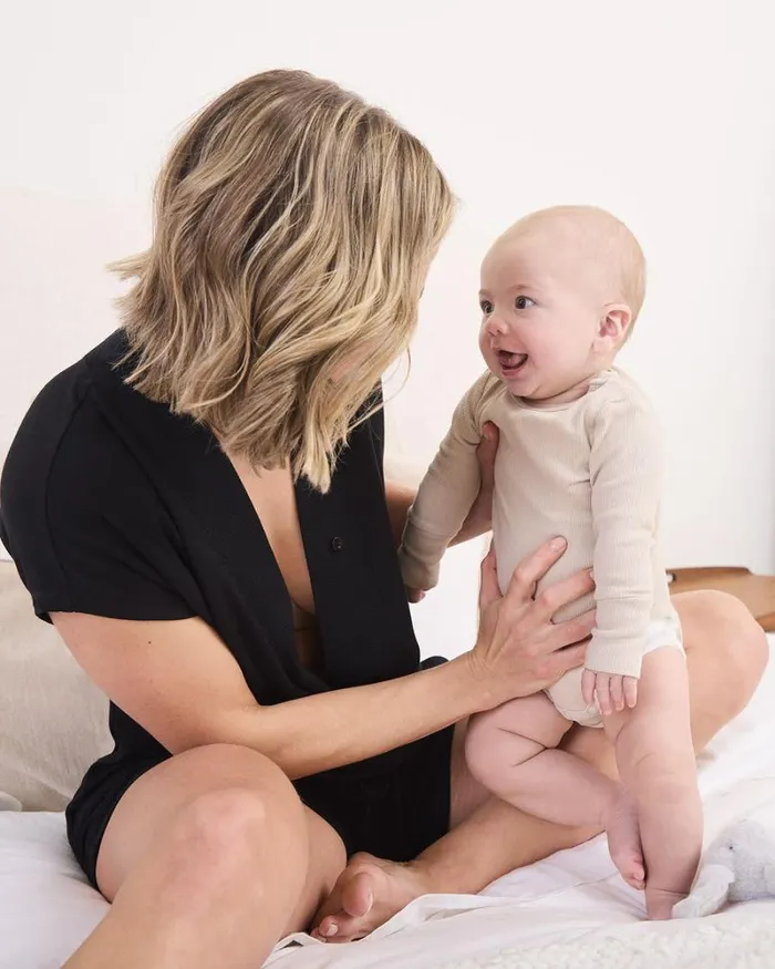 RWandCO Loungewear and Sleepwear ShortSleeve Nursing Romper 8211 Thyme Maternity Black 8211 Women RWandCO Loungewear and Sleepwear ShortSleeve Nursing Romper 8211 Thyme Maternity Black 8211 Women
