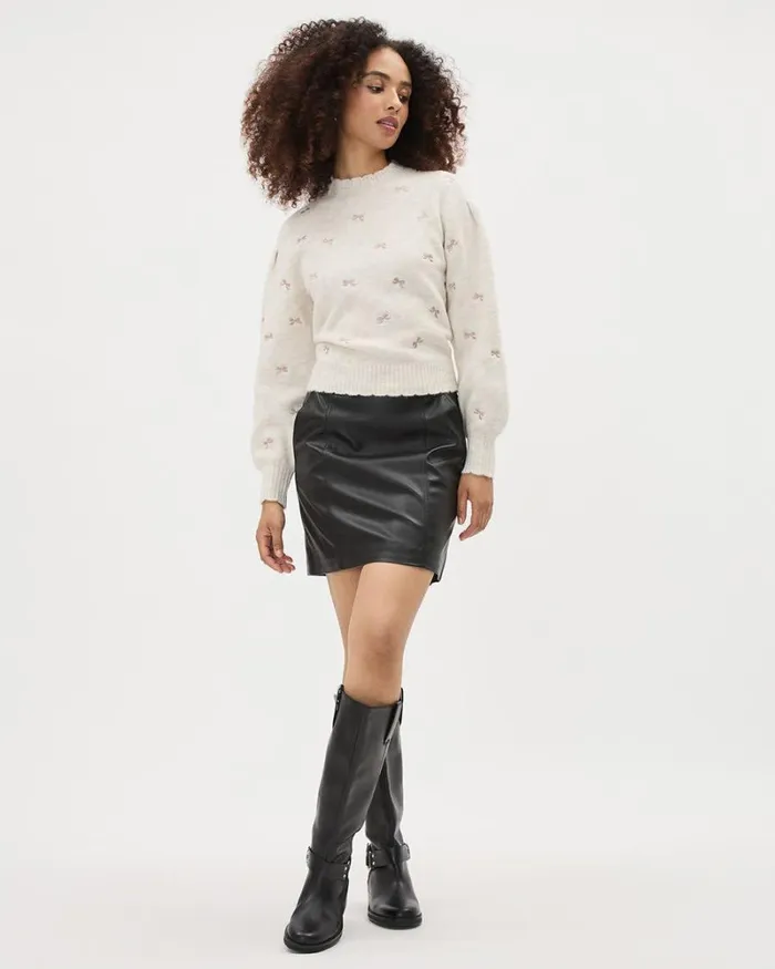 RWandCO Sweaters and Cardigans LongSleeve CrewNeck Spongy Pullover With Scalloped Trims Off White Mix 8211 Women RWandCO Sweaters and Cardigans LongSleeve CrewNeck Spongy Pullover With Scalloped Trims Off White Mix 8211 Women