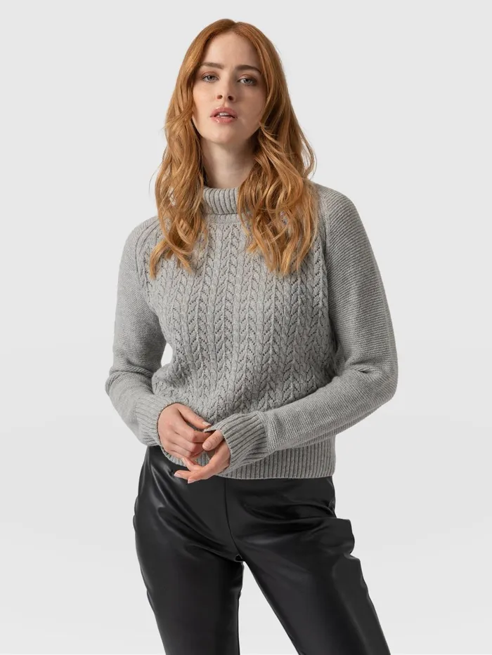 Saint And Sofia Knitwear Women Glen Cable Knit Sweater 8211 Grey Grey