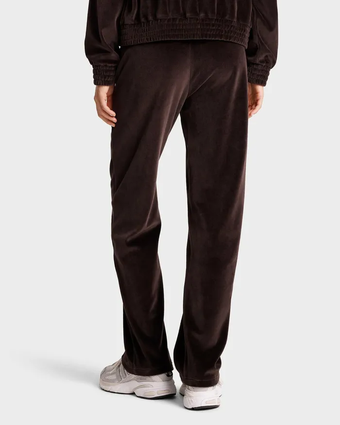 Sporty and Rich Sweatpants Women NY Crest Velour Track Pant 8211 ChocolateCream