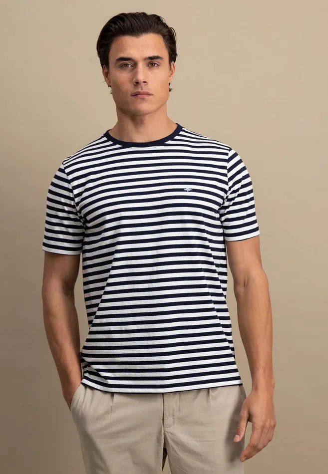 Tshirts Men FYNCHHATTON Tshirt In Strip Look And Logodail Summer Breezenavyturf Green