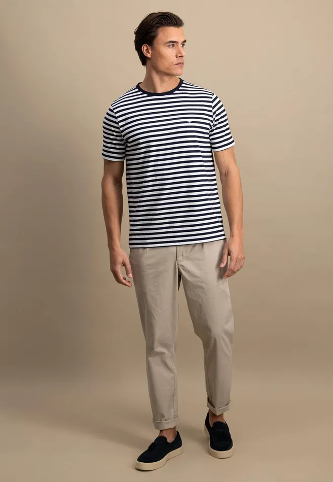 Tshirts Men FYNCHHATTON Tshirt In Strip Look And Logodail Summer Breezenavyturf Green