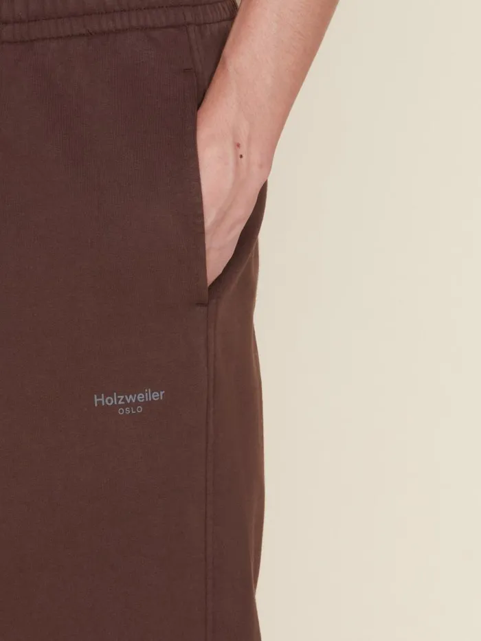 Trousers and Shorts Men Holzweiler M Lagoon Oslo Trousers Dk Brown