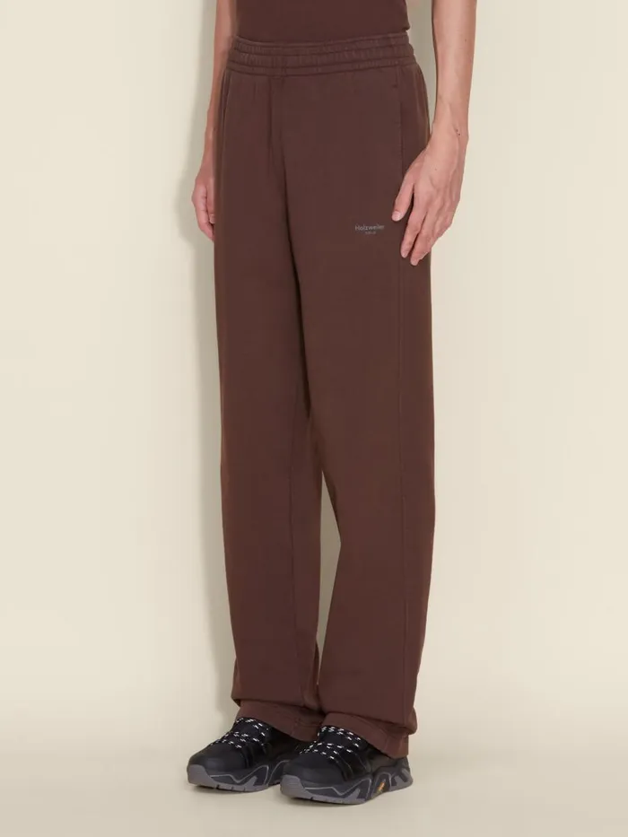 Trousers and Shorts Men Holzweiler M Lagoon Oslo Trousers Dk Brown