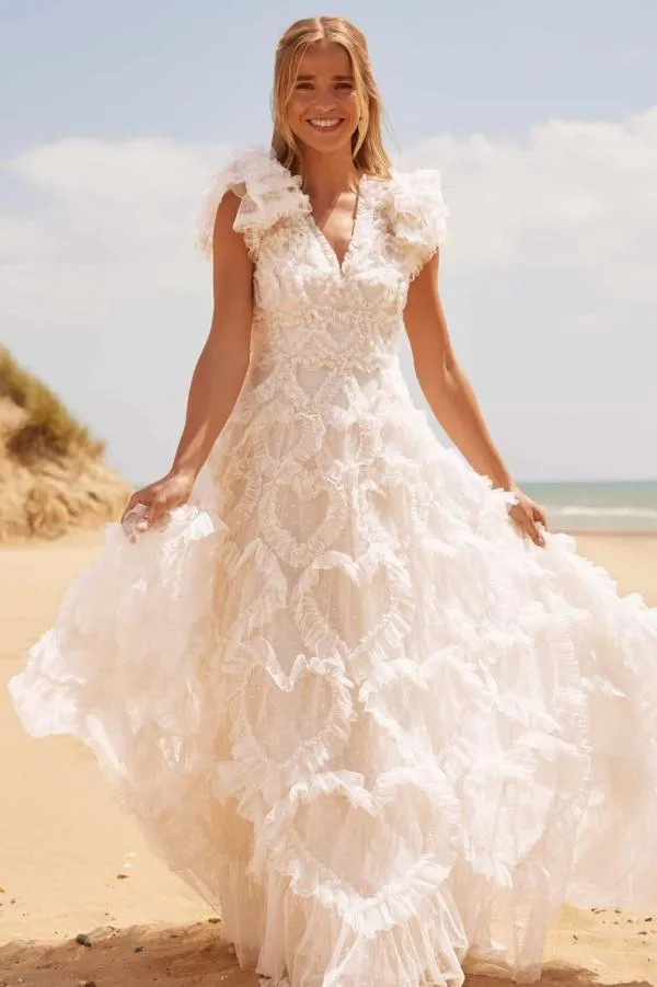 WeddingKIDSWomen Needle and Thread Amorette VNeck Gown Champagne