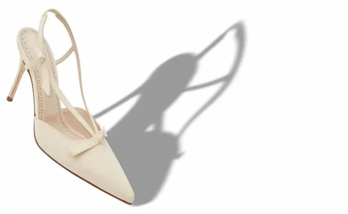 Women Dark Cream Crepe De Chine Slingback Mules Manolo Blahnik Pumps