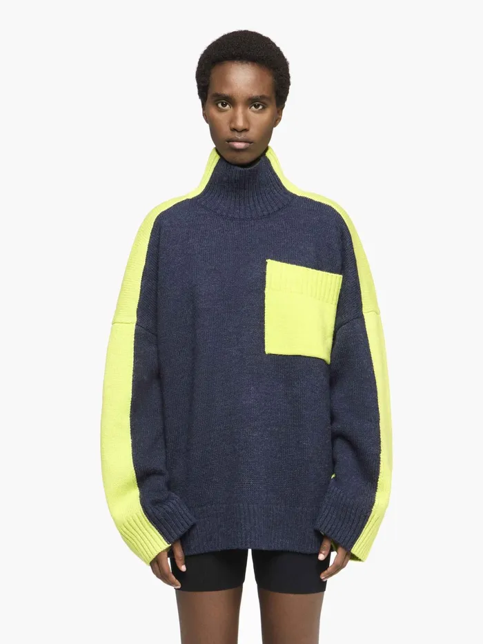 Women Knitwear JW Anderson DUAL TONE 8211 PATCH POCKET TURTLENECK SWEATER Navyelectric Lime