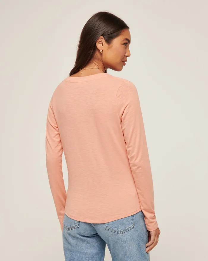 Women Tees TravisMathew CLOUD JERSEY HENLEY Canyon Sunset