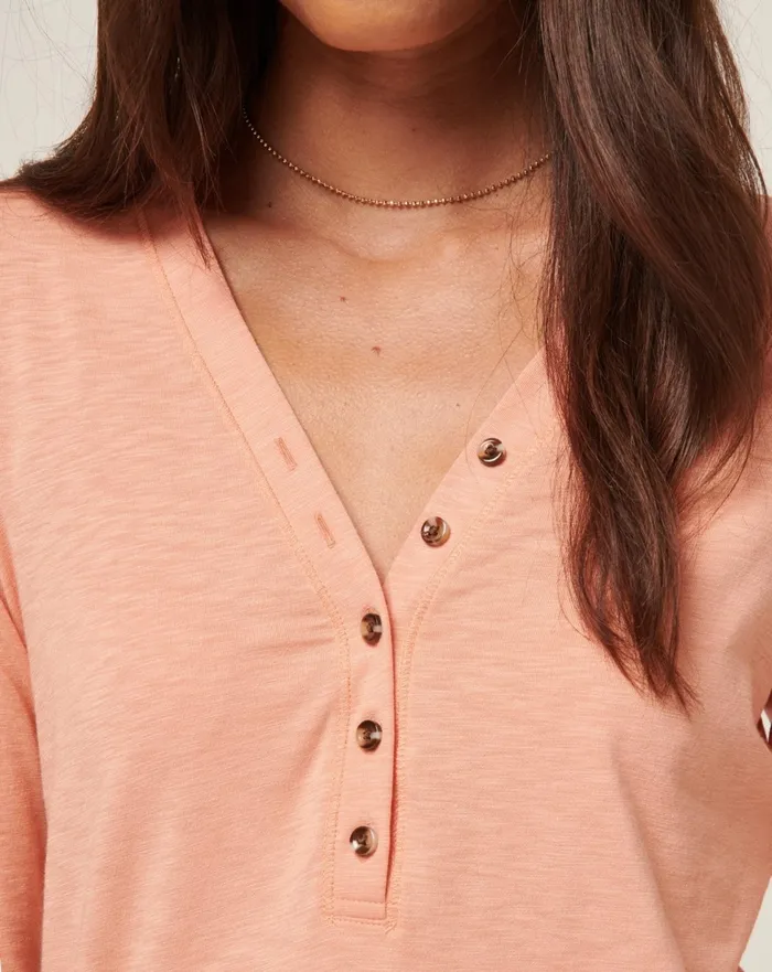 Women Tees TravisMathew CLOUD JERSEY HENLEY Canyon Sunset
