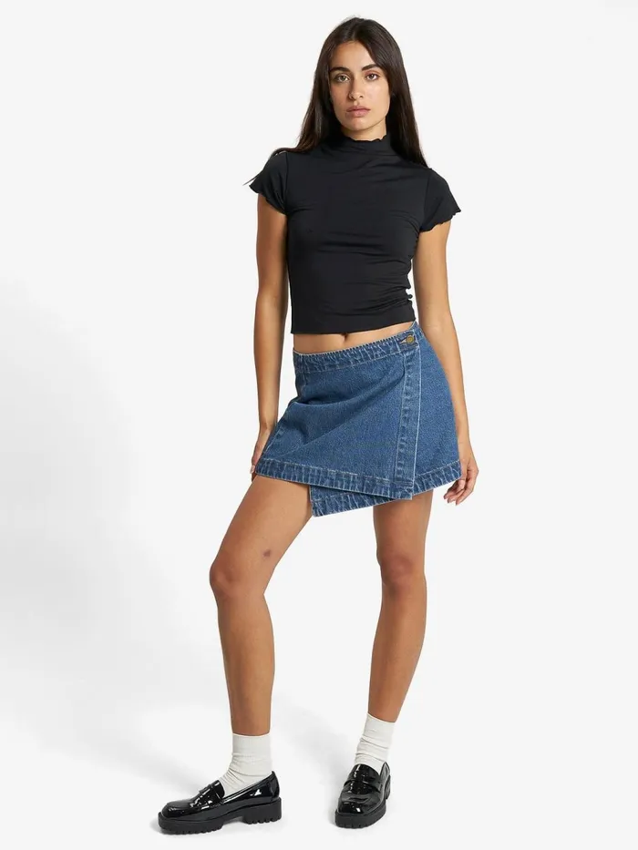 Womens Bailey Top Black Thrills Tops and Tees
