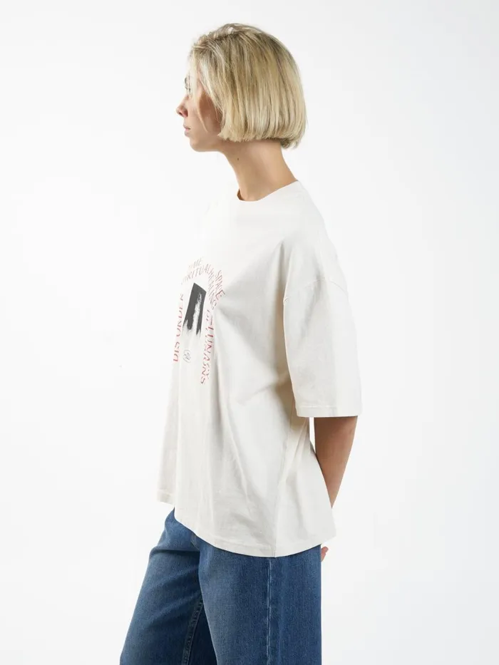 Womens Healing Delusions Oversized Tee Heritage White Thrills Tops and Tees